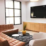 Upstay Condo W Pool-Bbq-Gym-Games - Walk To Uoft