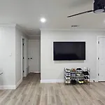 Modern Family Home Near Sxsw And Acl