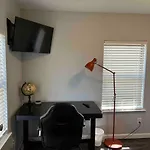 South Austin Cottage With Fiber Internet