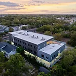 Modern & Newly Renovated 1Br Flat West Congress