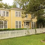 Adams House Bed & Breakfast