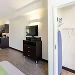 Studio 6 Austin Airport