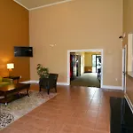Crestwood Suites Of Austin