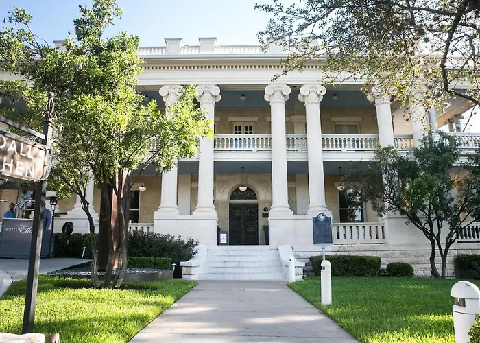Hotel Ella