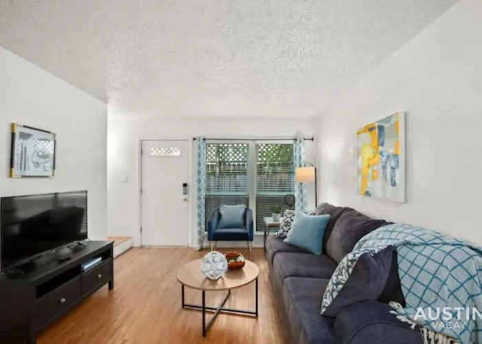 Wfh In Relaxing Clarksville Townhome With Parking