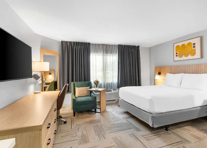 Sonesta Simply Suites Austin South
