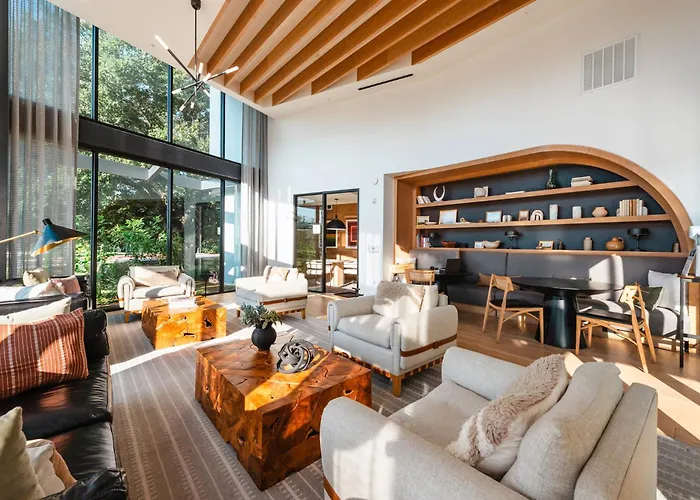 Luxury Loft Style Apartment