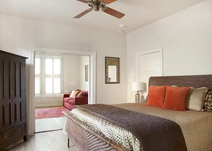 Adams House Bed & Breakfast