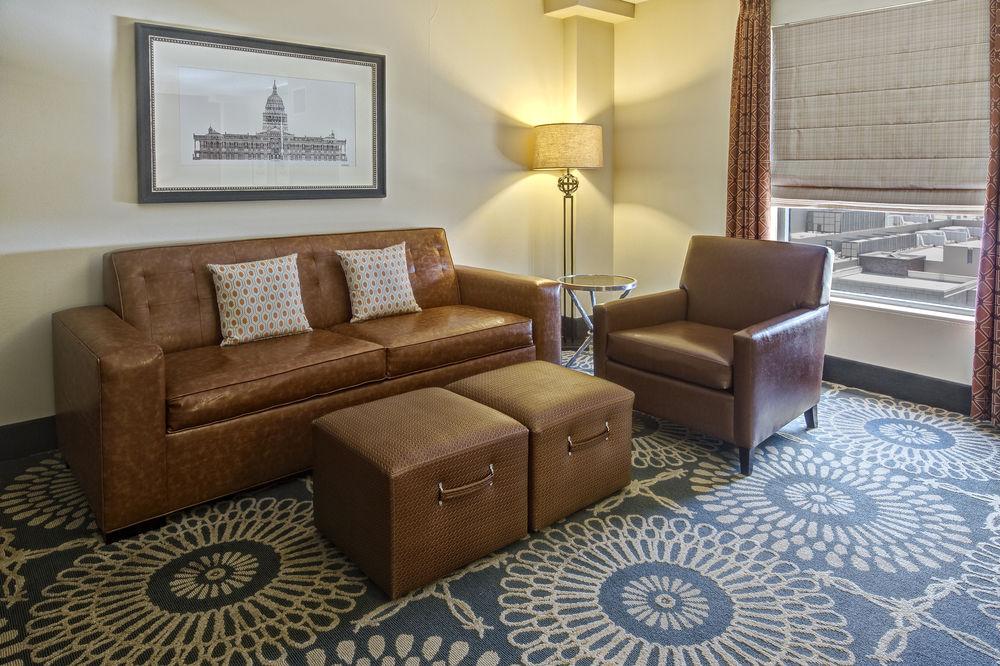 Hampton & Austin-downtown/convention Center Hotel