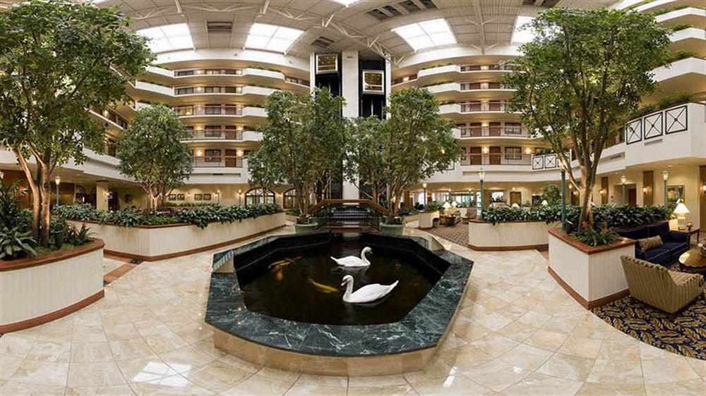 Hotel Embassy By Hilton Arboretum Austin