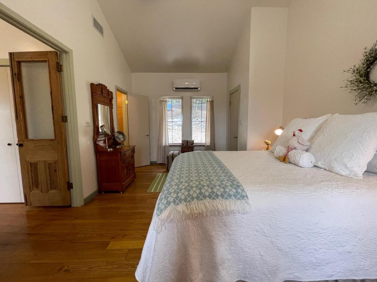 The Rivery Retreat, Choose From Luxury Or In Hill Country 4*