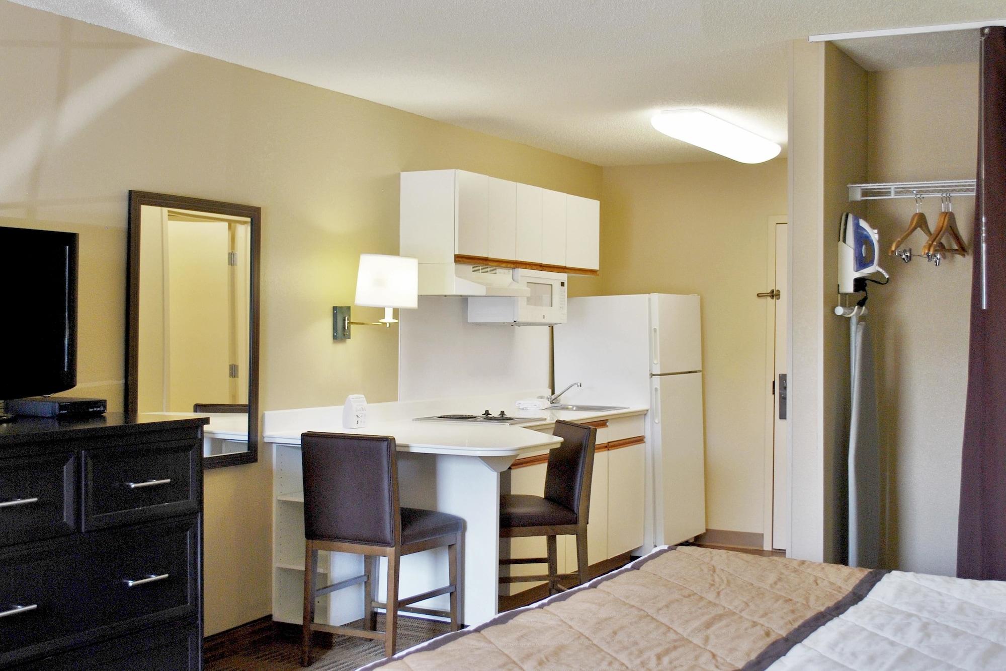Extended America - - Downtown - Town Hotel 2*