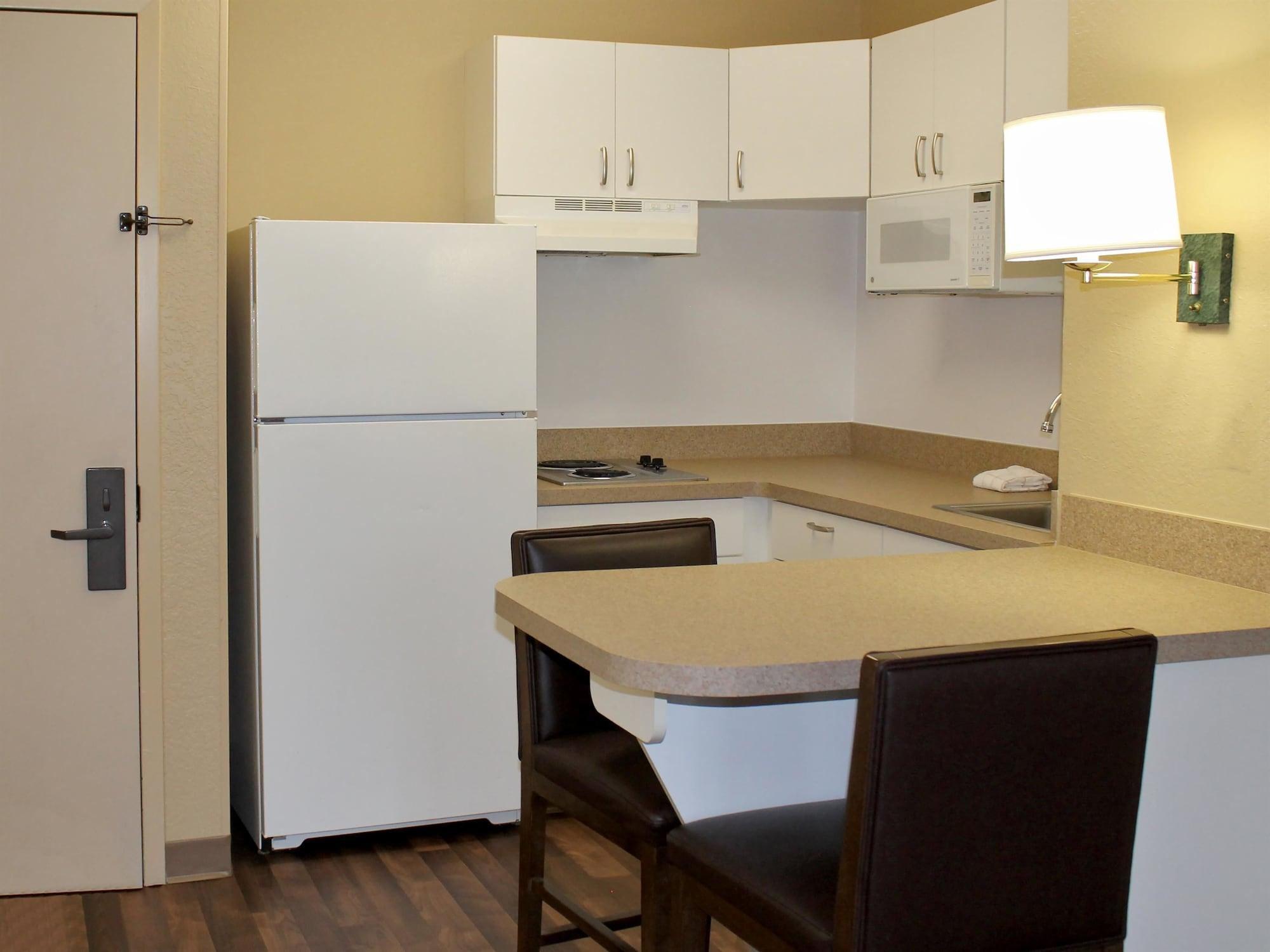Extended America - - Downtown - Town Hotel