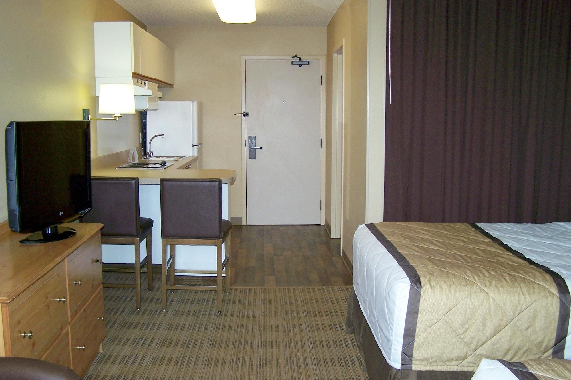 Extended America - - Downtown - Town Hotel 2*