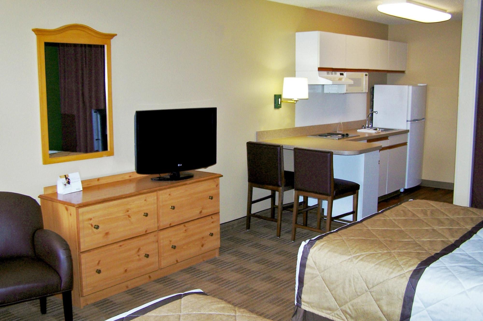 Extended America - - Downtown - Town Hotel