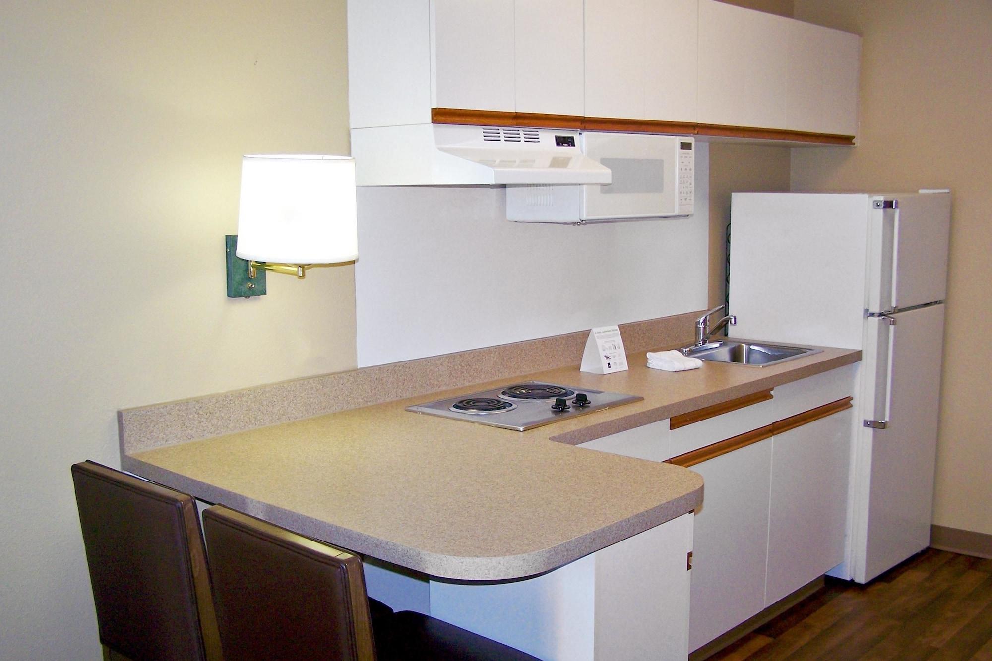 Extended America - - Downtown - Town Hotel