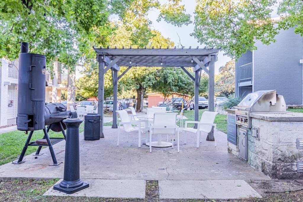 Soco Chic Close To Downtown