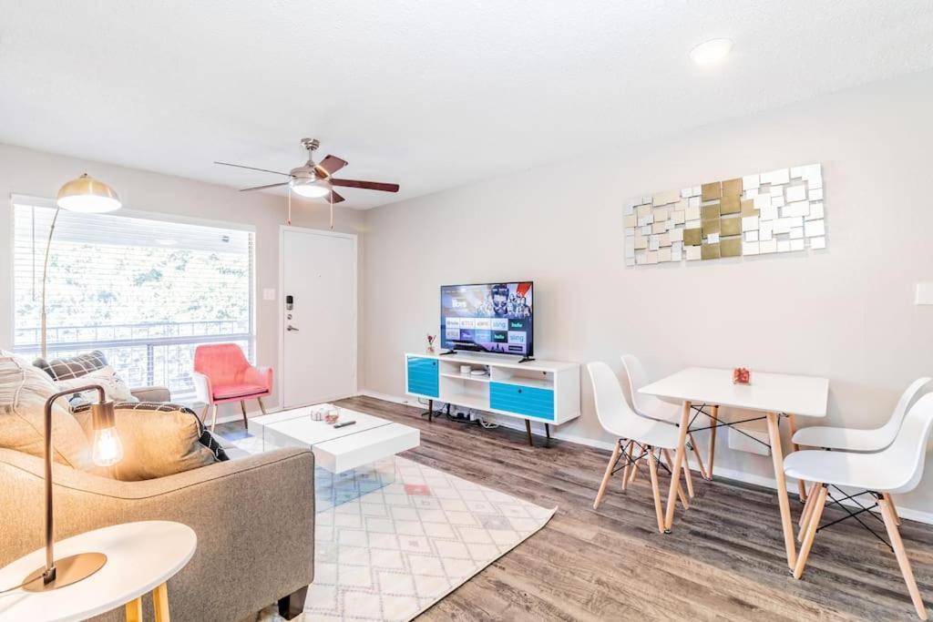 Soco Chic Close To Downtown Apartment Austin