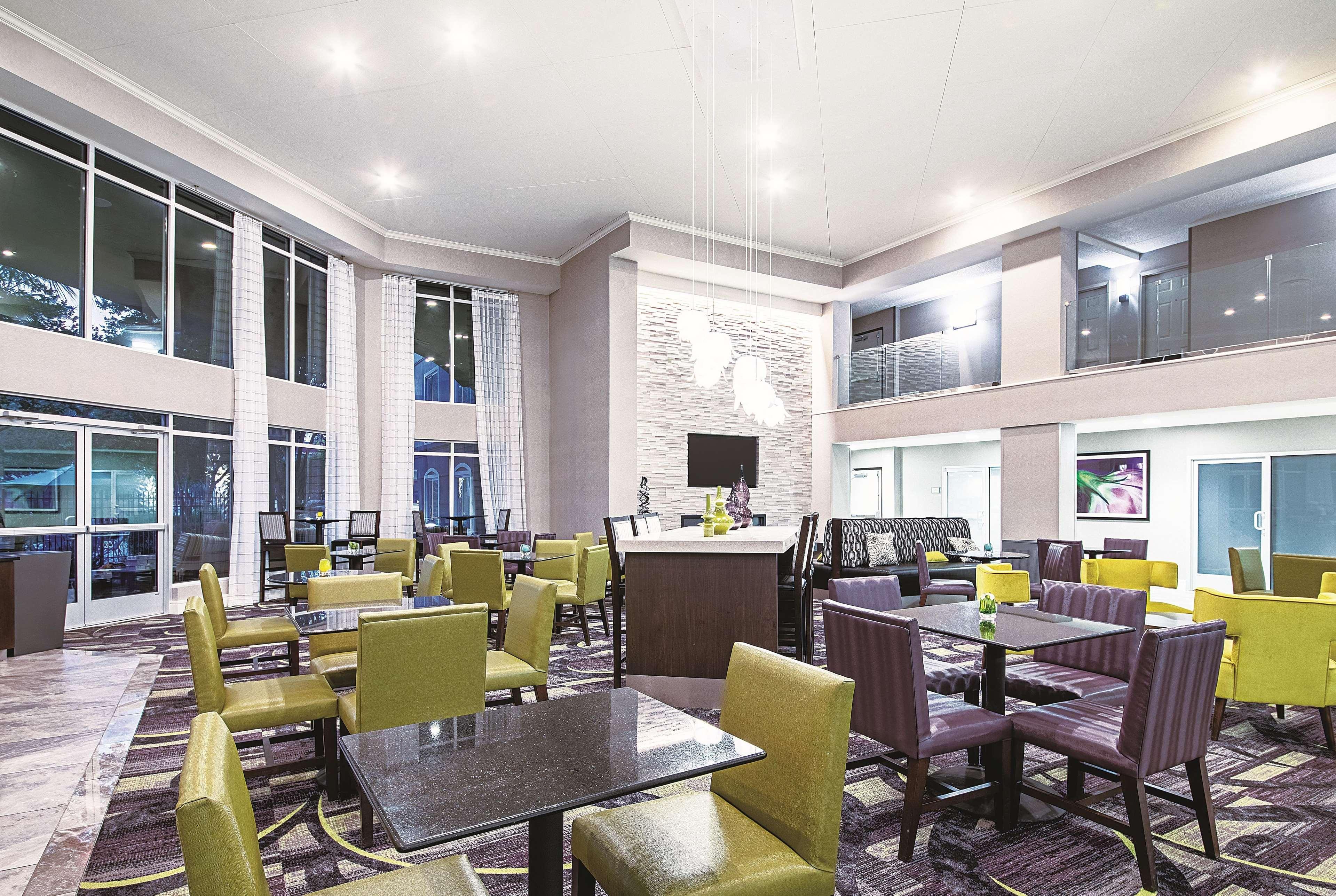 Hotel La Quinta By Wyndham Airport Austin