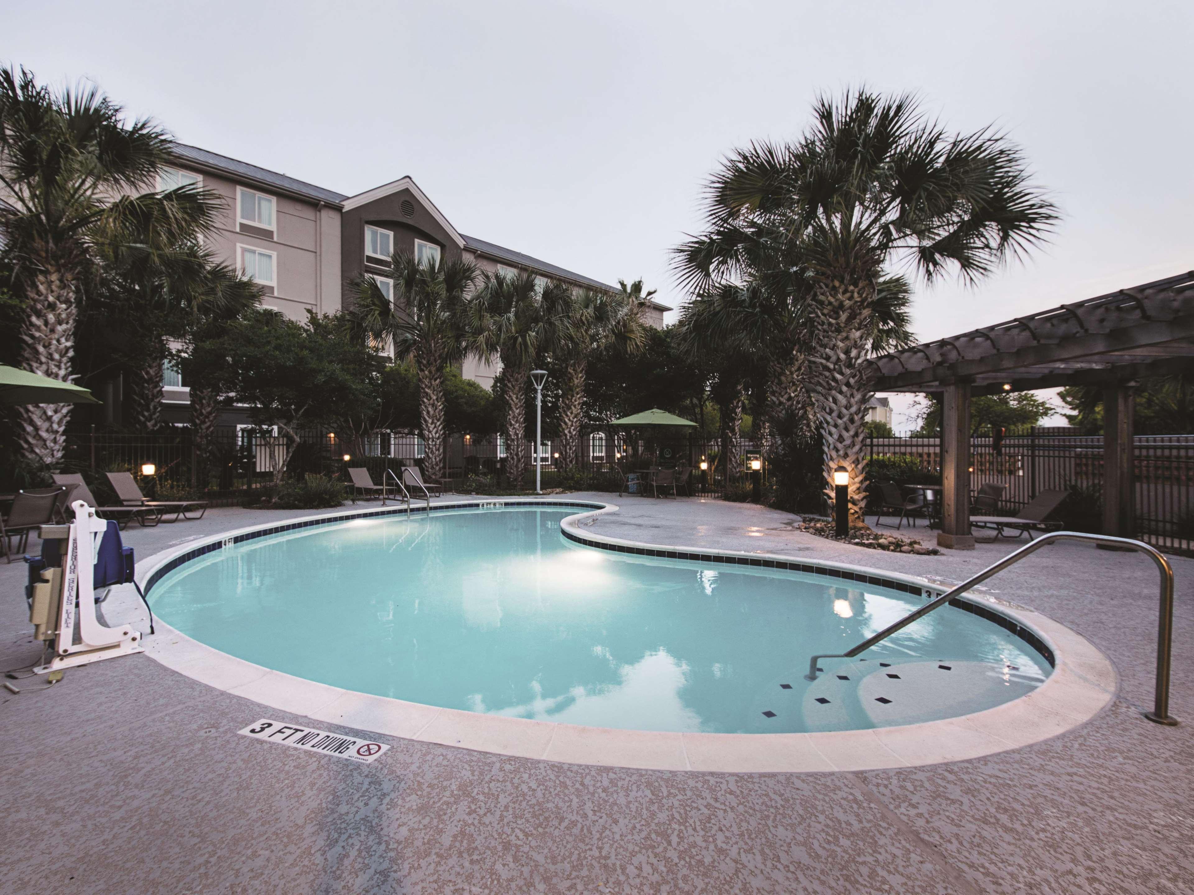 La Quinta By Wyndham Airport Hotel 3*