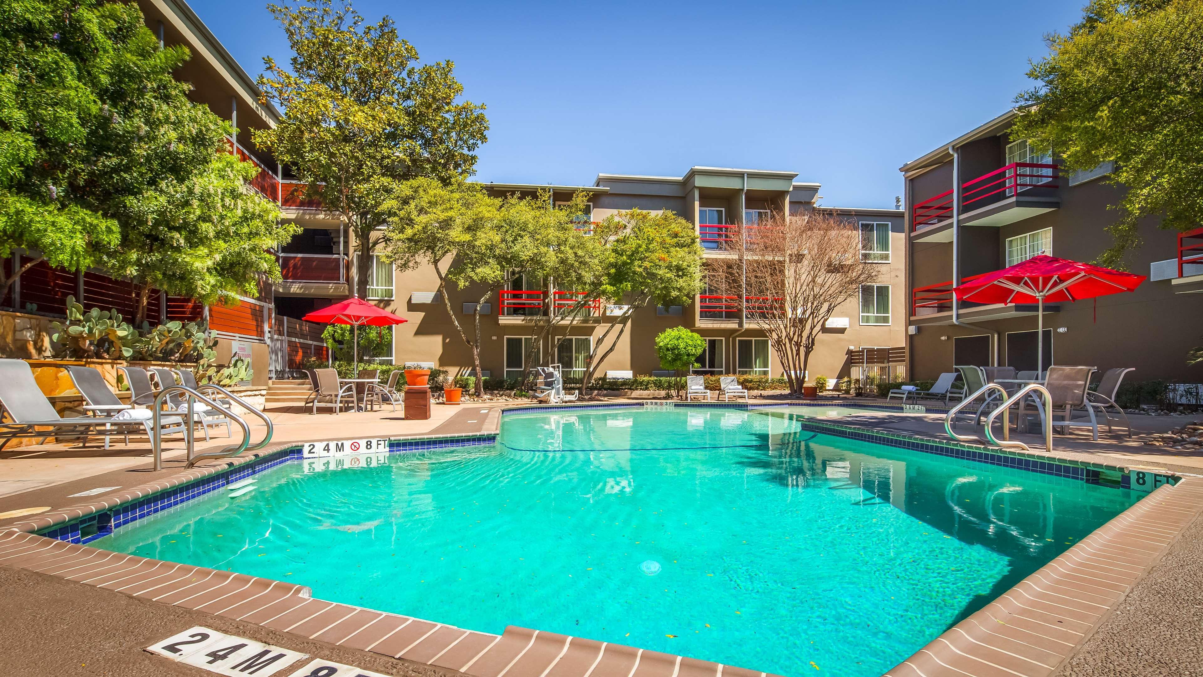 Aiden Hotel 4*
