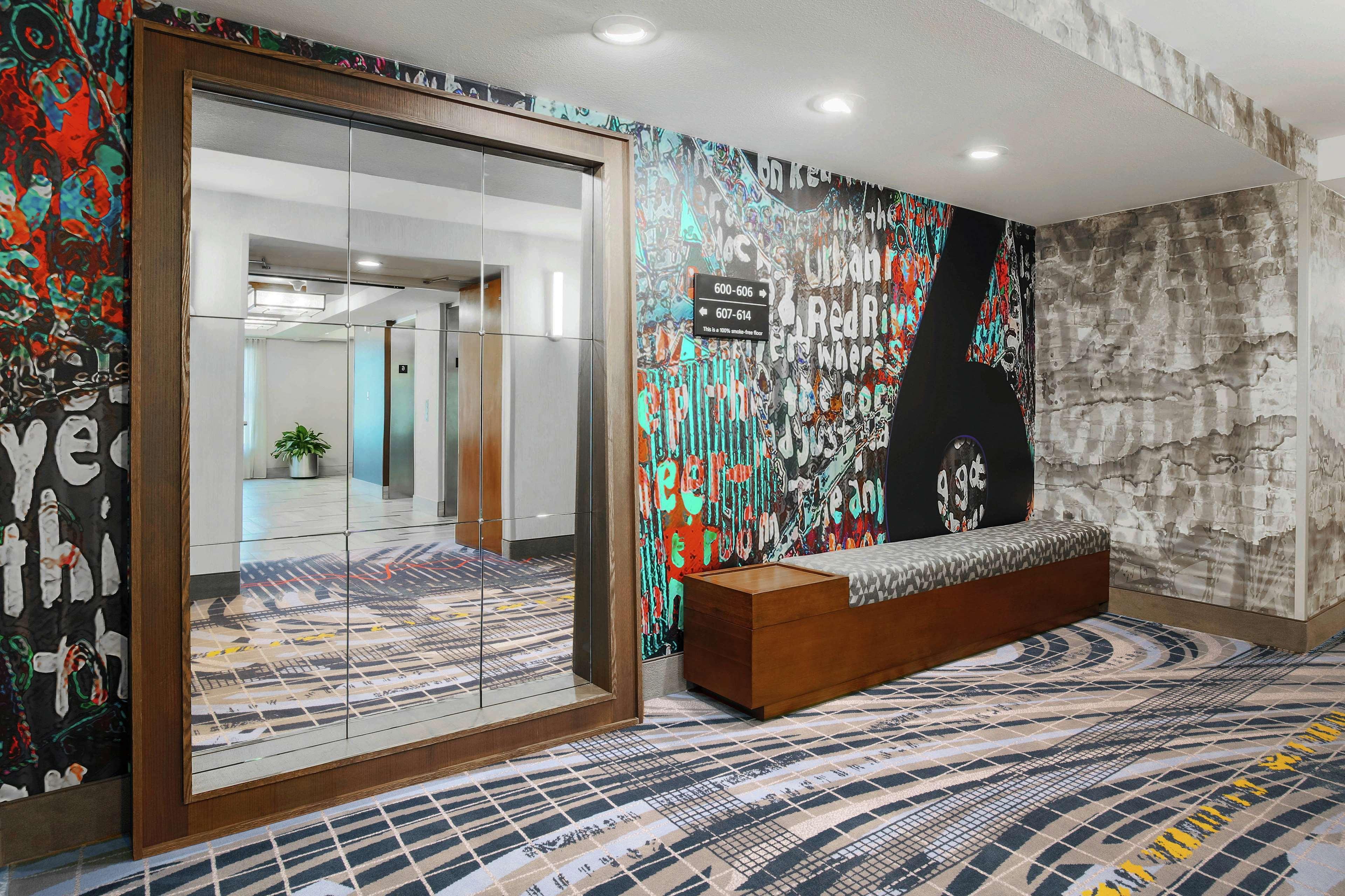 Hampton & Austin-downtown/convention Center 3* Austin