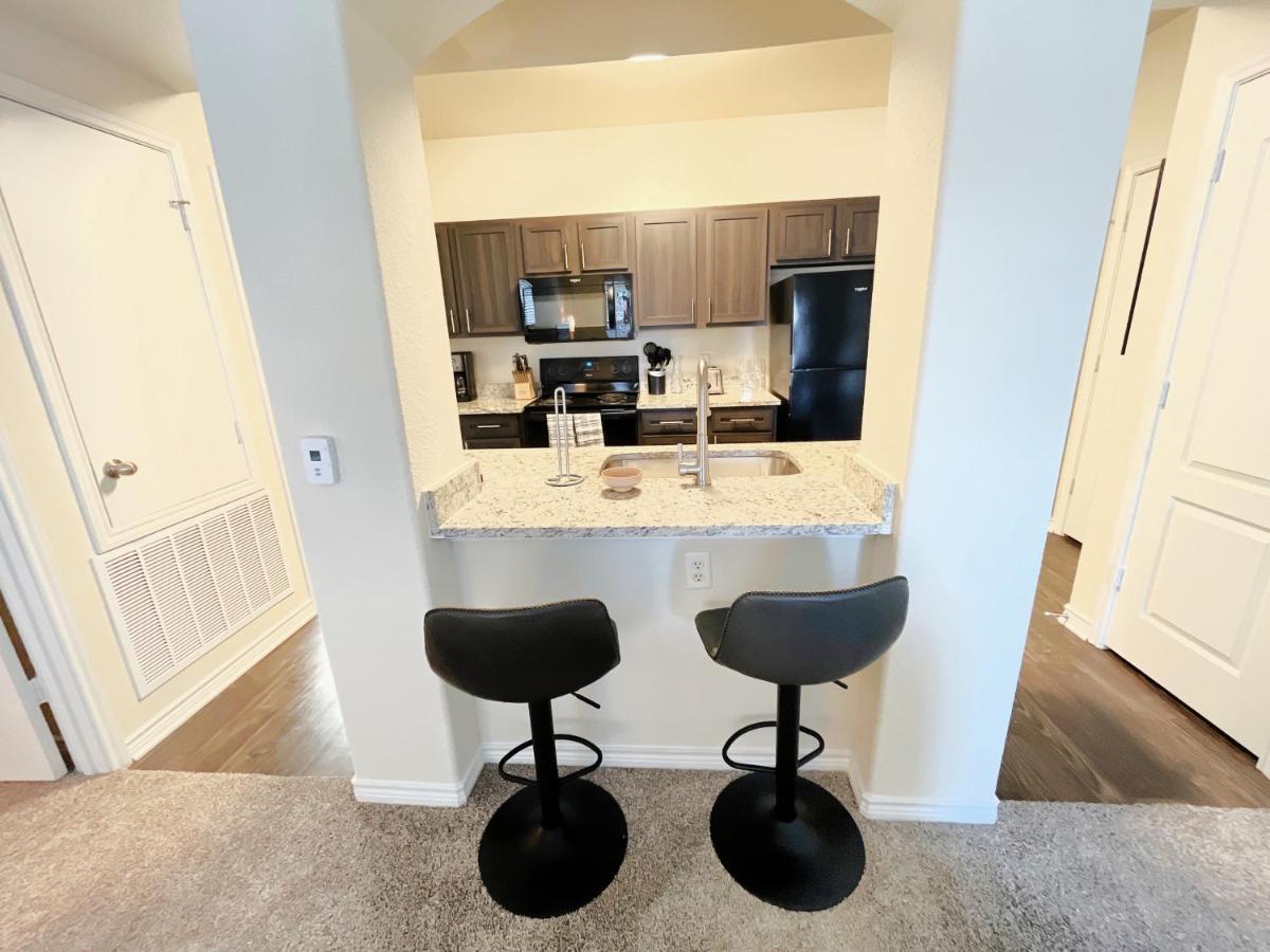 Apartment Stayspro Marilyn Monroe City Furnished Apts Austin