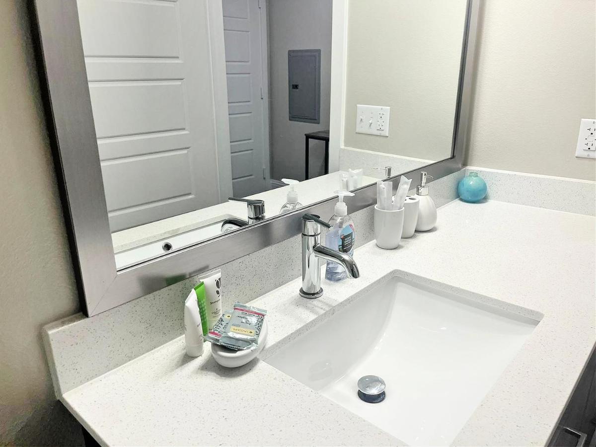 Apartment Stayspro Marilyn Monroe City Furnished Apts Austin
