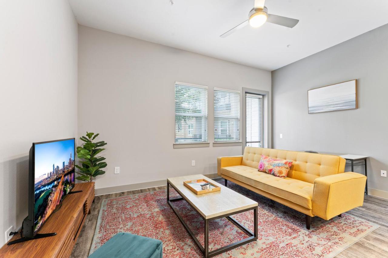 Modern & Chic 1br Luxury Apts Close To Downtown & Airport Apartment *
