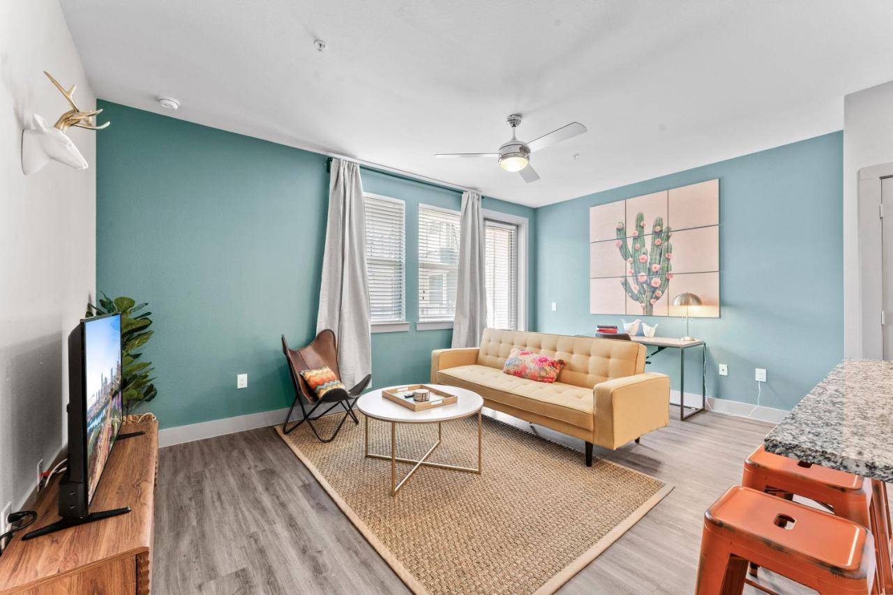Modern & Chic 1br Luxury Apts Close To Downtown & Airport * Austin