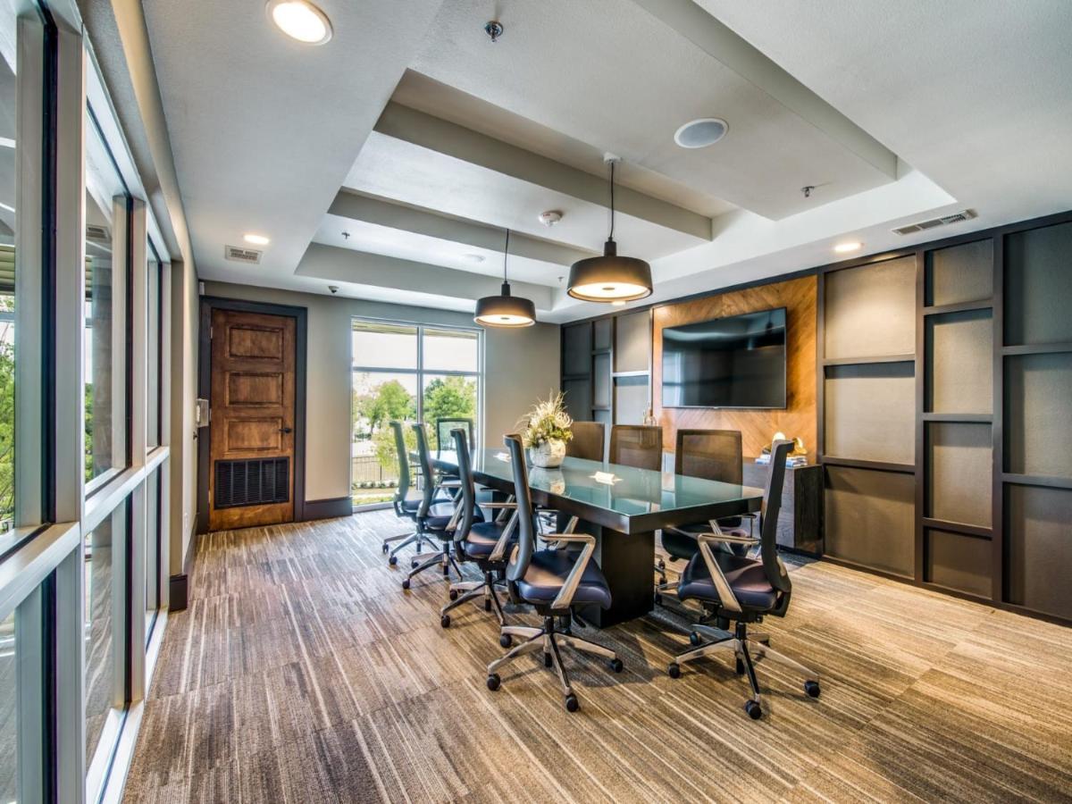Apartment Modern & Chic 1br Luxury Apts Close To Downtown & Airport