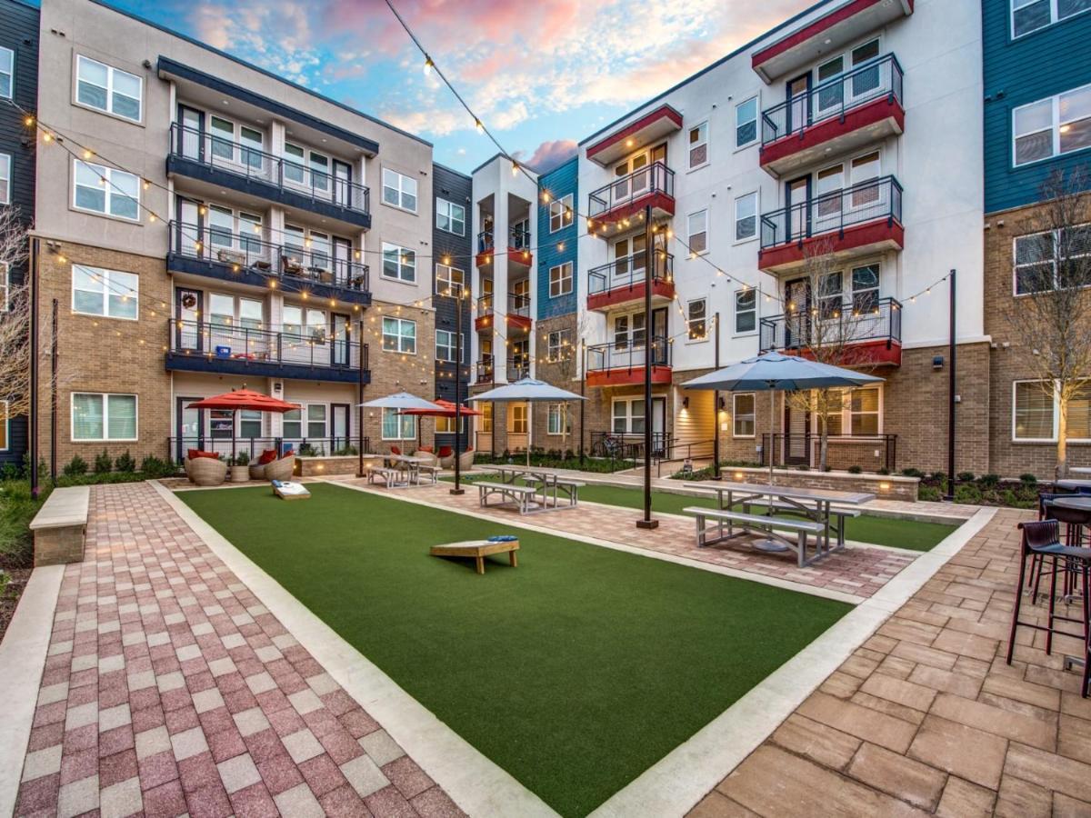 Modern & Chic 1br Luxury Apts Close To Downtown & Airport *
