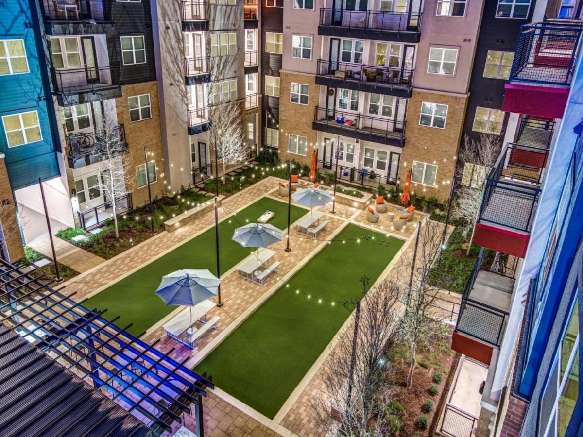 Modern & Chic 1br Luxury Apts Close To Downtown & Airport *