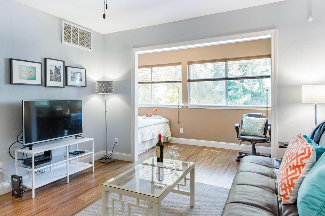 1700 Nueces Street Apartment
