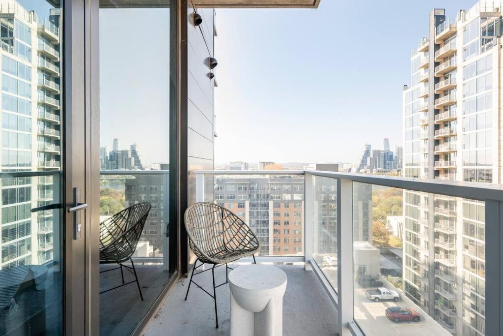 Apartment Central Modern W/ Amazing Luxury Amenities *