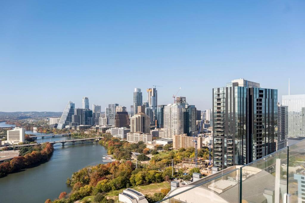 Apartment Central Modern W/ Amazing Luxury Amenities *