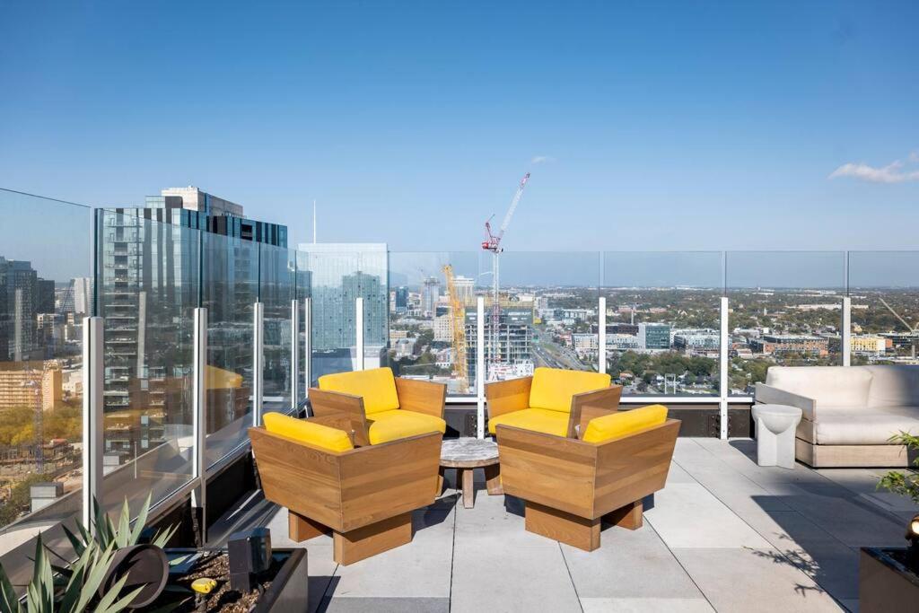 Central Modern W/ Amazing Luxury Amenities Apartment