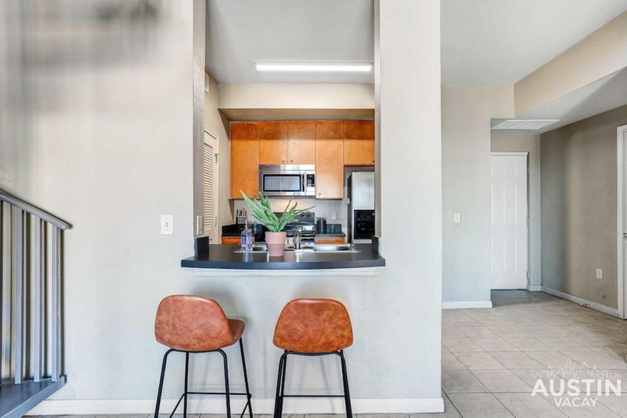 Space For 8 Near Downtown Easy Walk To Ut Campus * Austin