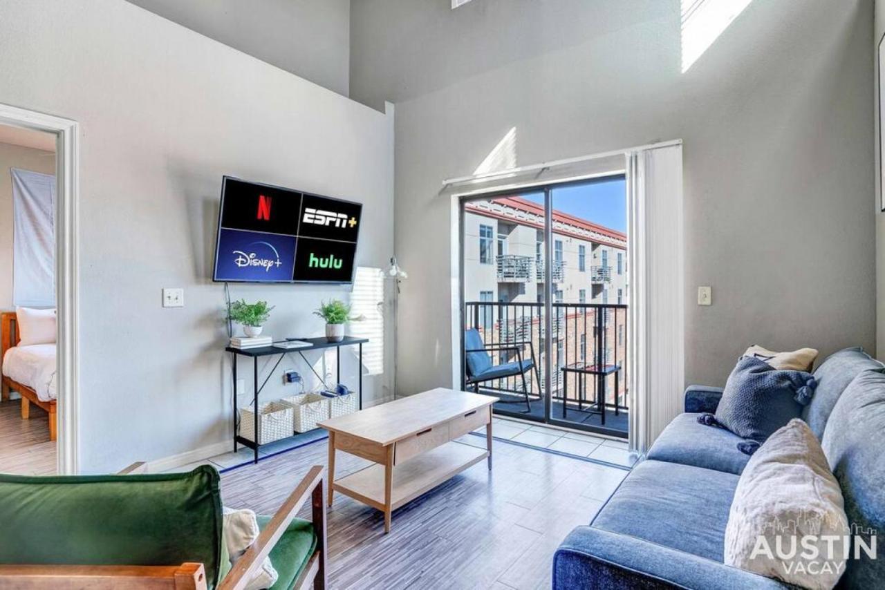 Space For 8 Near Downtown Easy Walk To Ut Campus Apartment