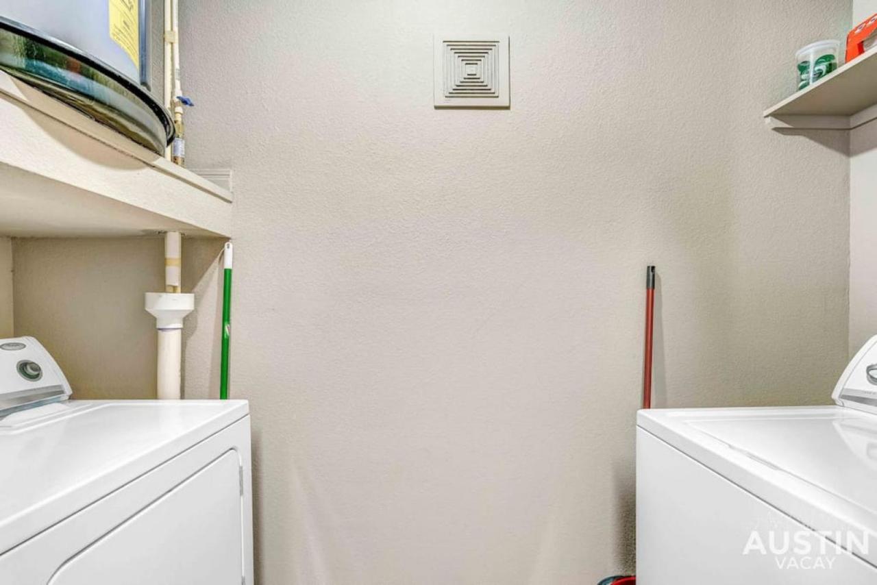 Space For 8 Near Downtown Easy Walk To Ut Campus Austin