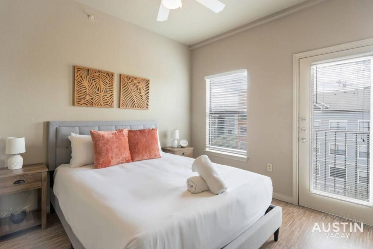 Amazing Sunset Views From W Campus Loft Style Apartment