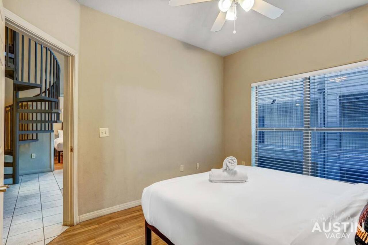 Spectacular Location West Campus For 8 Loft * Austin