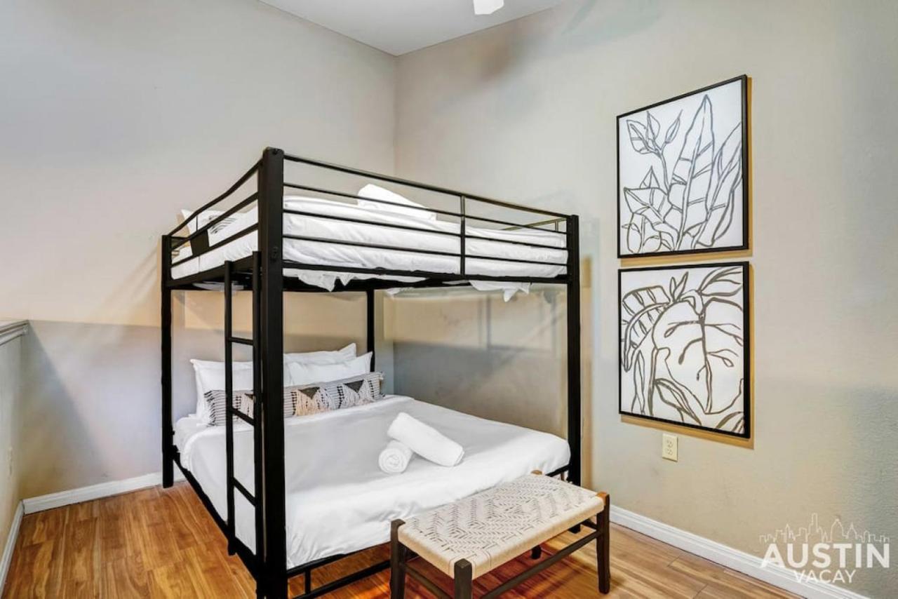 Spectacular Location West Campus For 8 Loft