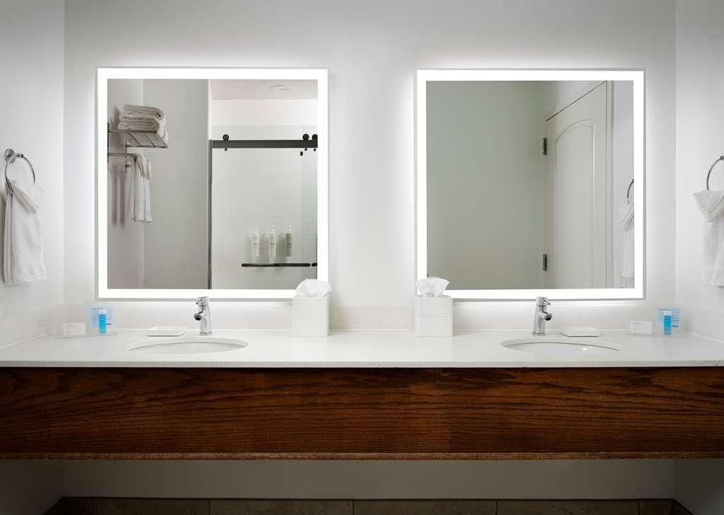 Hampton & Austin-downtown/convention Center Hotel 3*