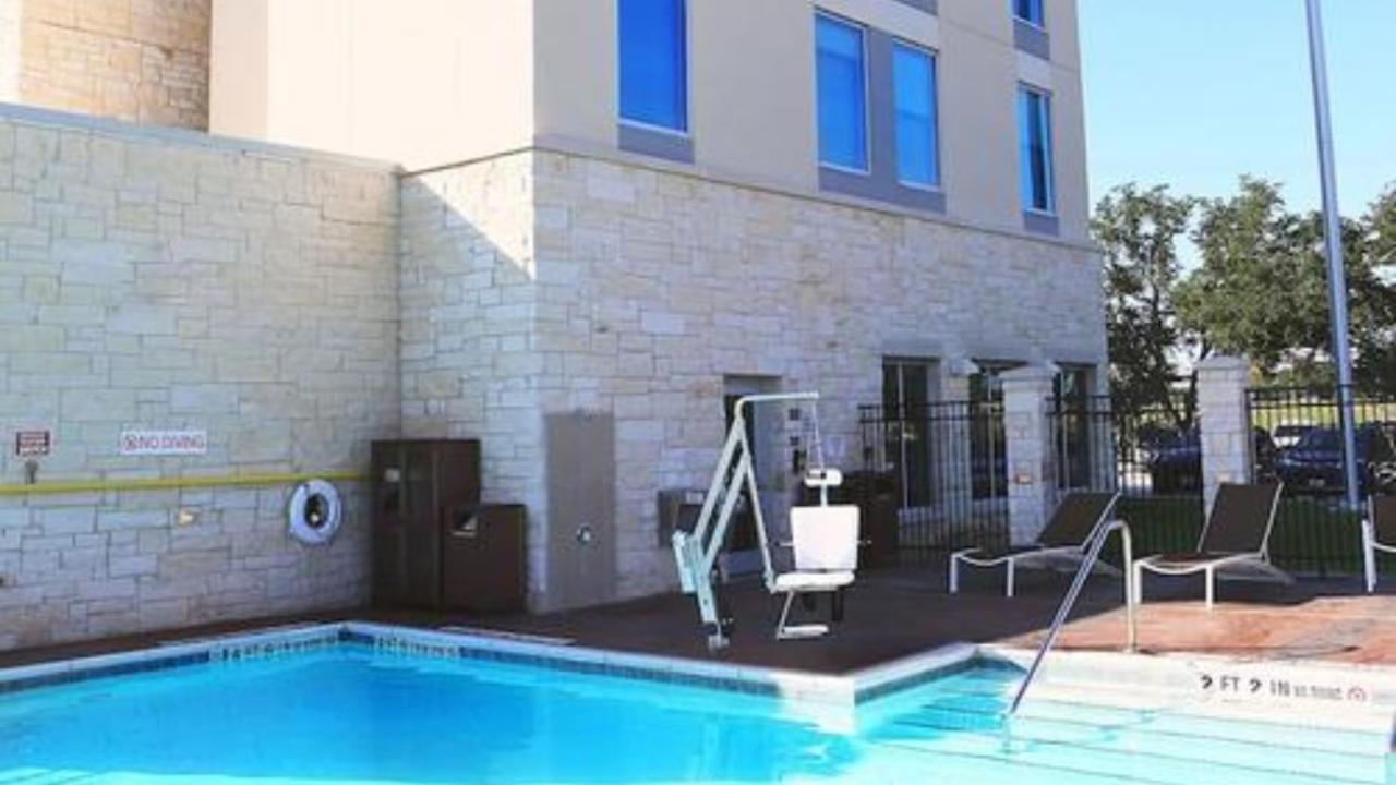 Hyatt Place Airport Hotel