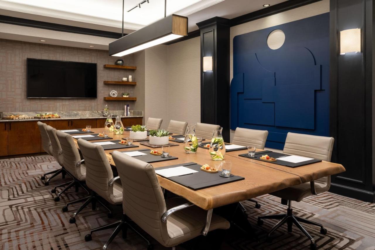Marriott South Hotel 3*