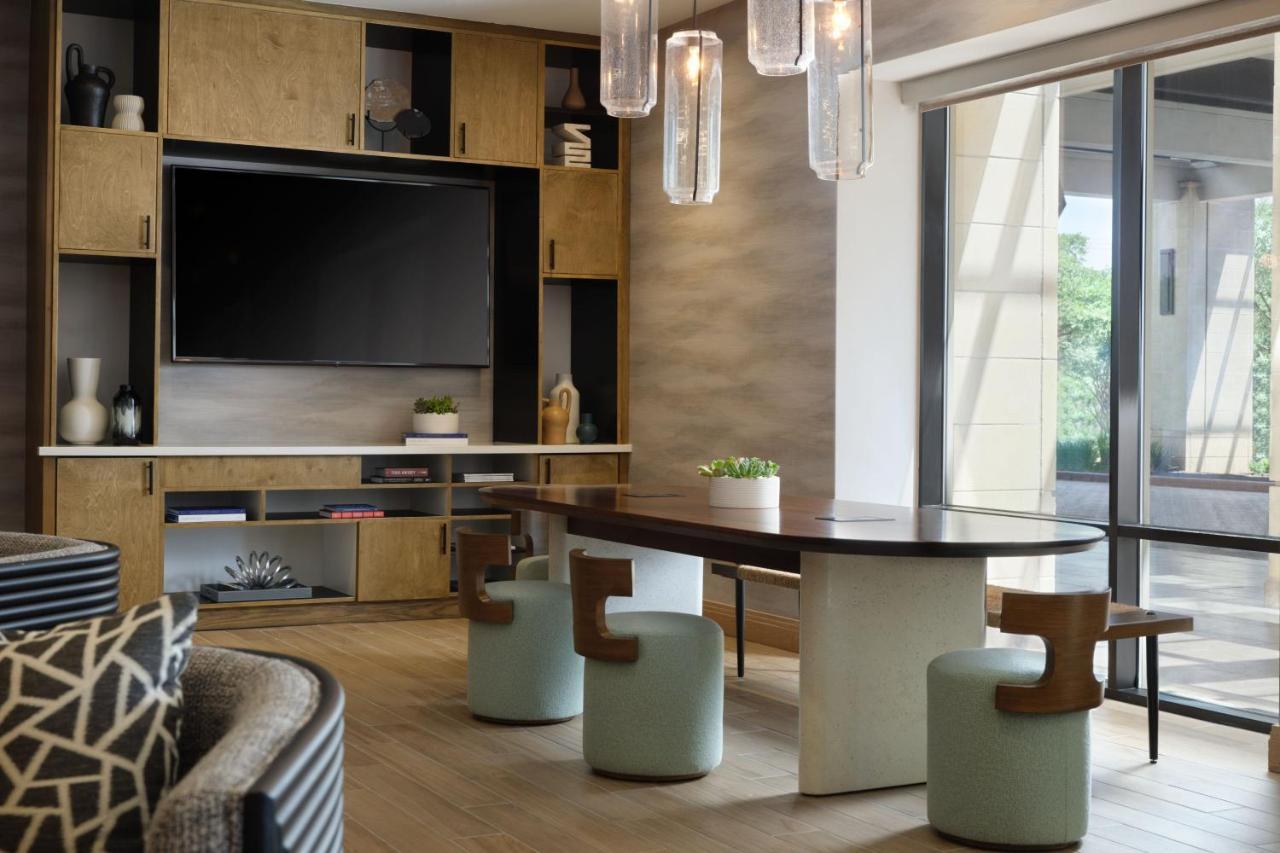 Marriott South Hotel