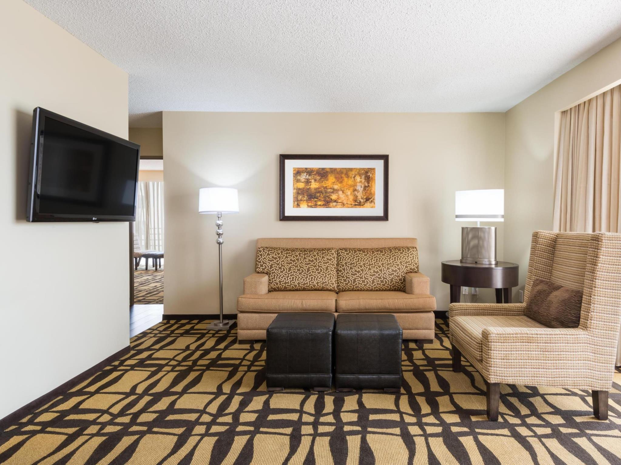 Doubletree By Hilton Downtown Capitol Hotel 4*