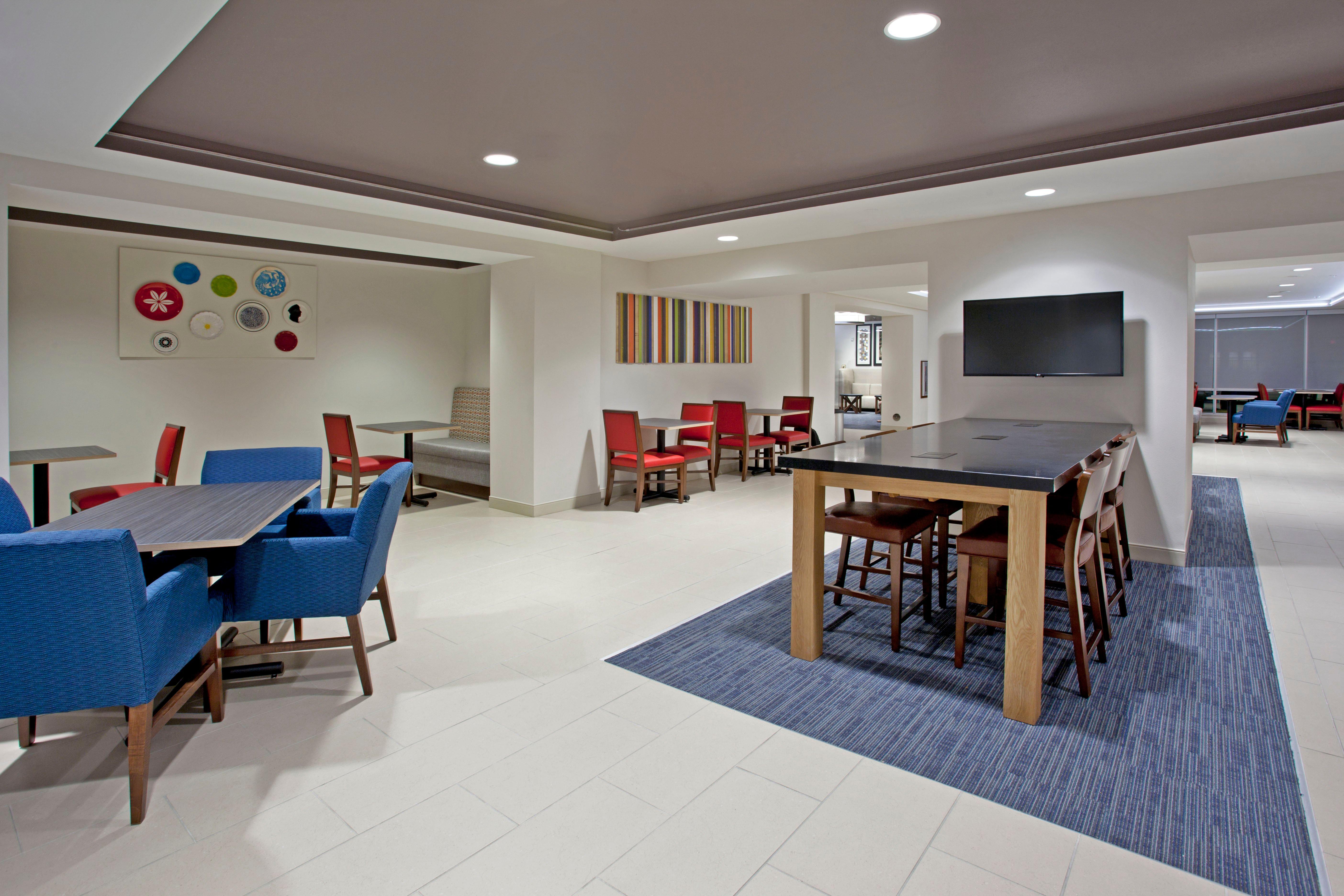 Hotel Express & Downtown - By Ihg 3*