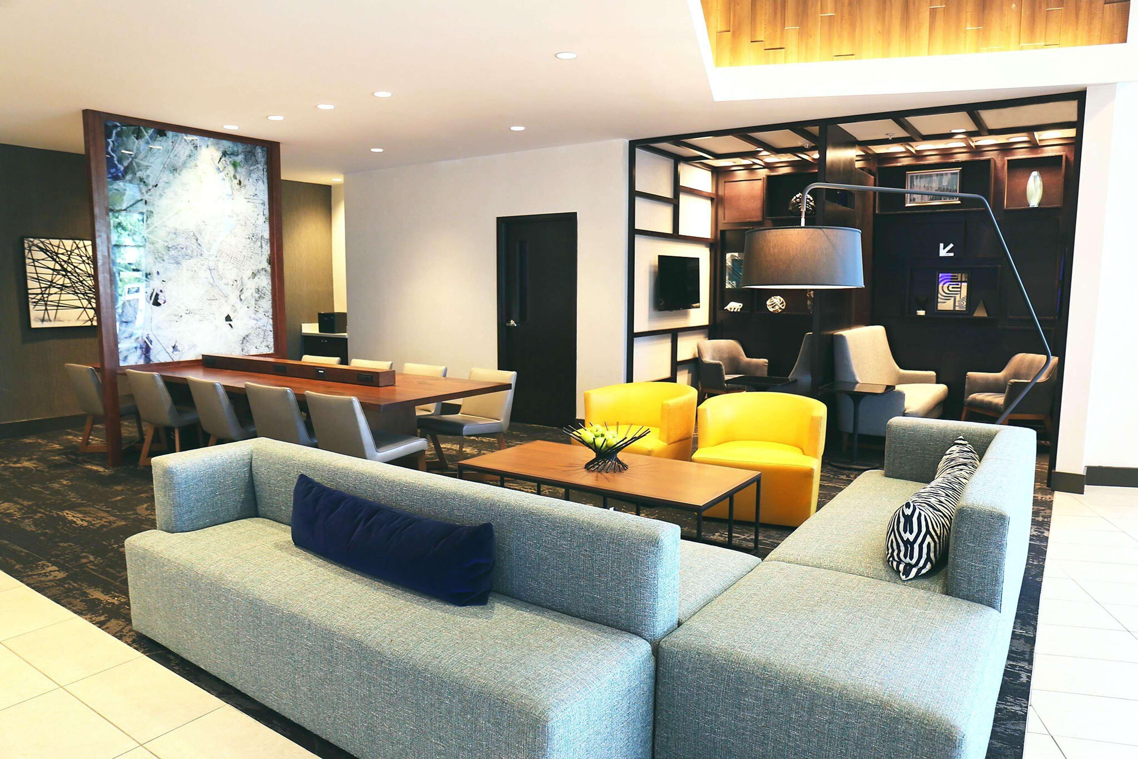 Hyatt Place Airport